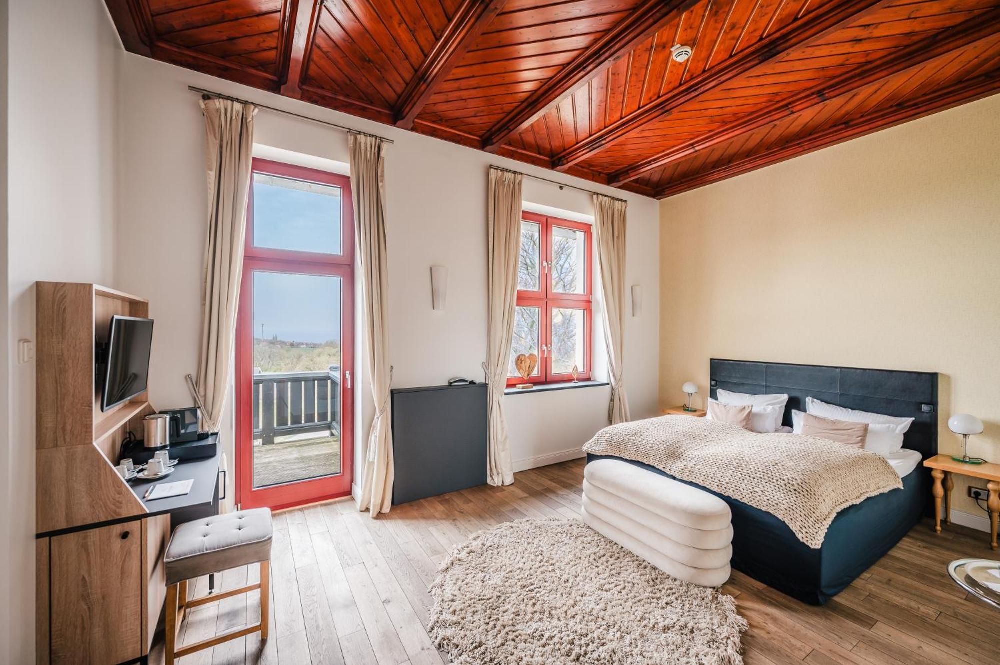 Romantik Hotel Schloss Ranzow Lohme Ngoại thất bức ảnh